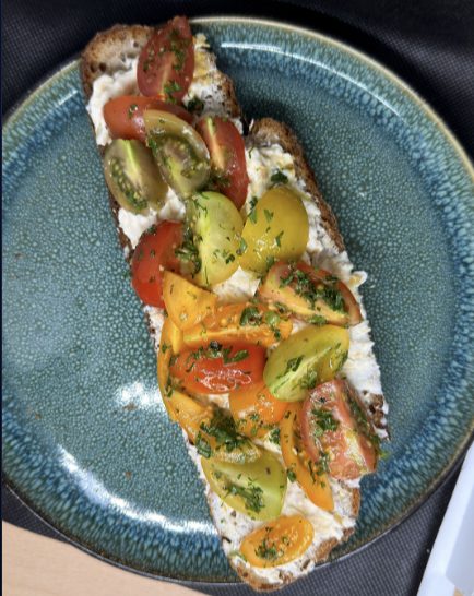 Tomatentraum auf Sauerteigbrot